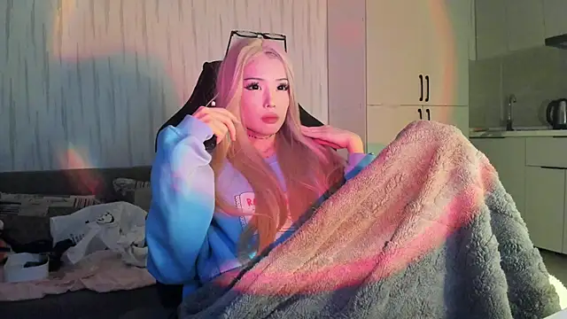 Velvetsky_1's cam snapshot