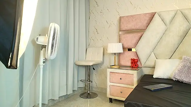 Cinthiabaker live sex cam