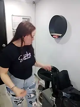 Crystaa12's cam snapshot