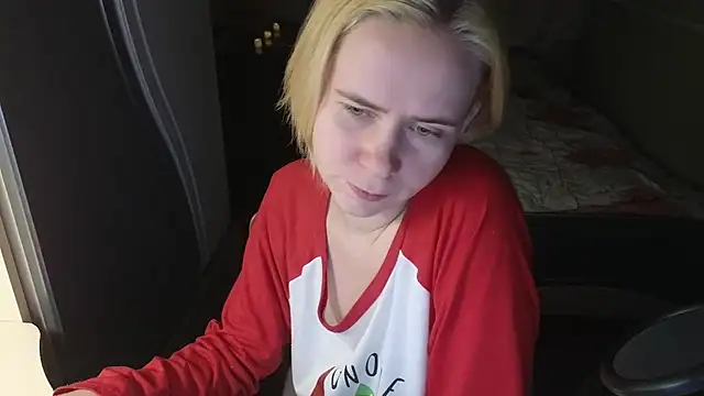 Riley_Roo's cam snapshot