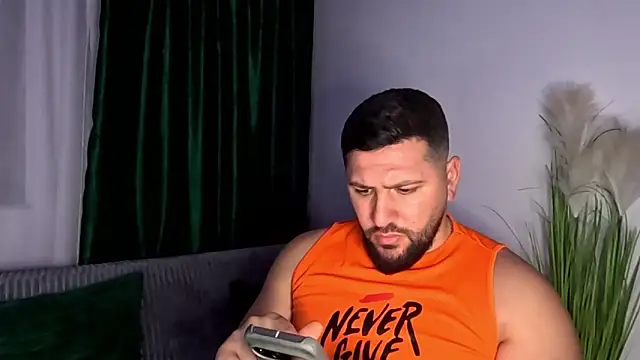 Gold_Alpha_Boy's cam snapshot