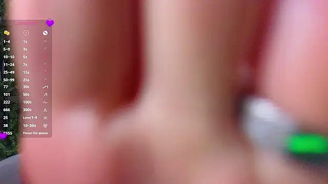 EmilyVale live sex cam