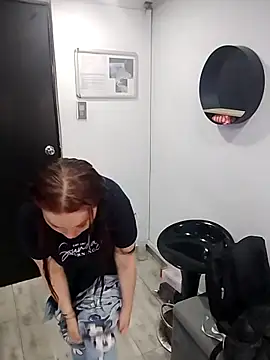 Crystaa12's cam snapshot