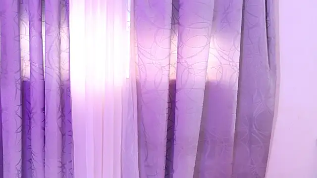 elysha_venus_'s cam snapshot