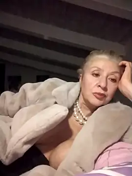 divinaerotica live sex cam