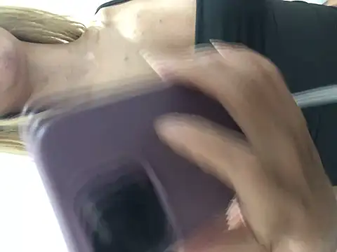 bellastormi_'s cam snapshot