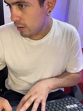 williamsmiiths16 live sex cam