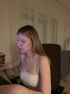 MaryHiggins live sex cam