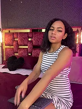 Tatianapink18's cam snapshot