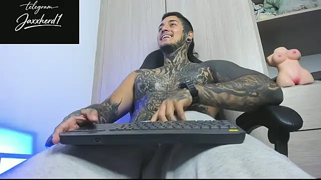 JAXXXONHERD live sex cam