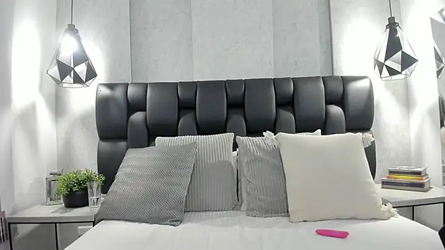 KylieCooperr_'s cam snapshot