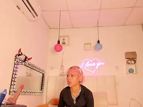 lilith_horny live sex cam