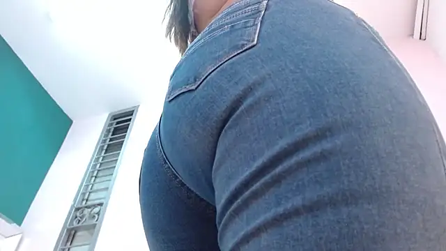 Heidy_Wells's cam snapshot