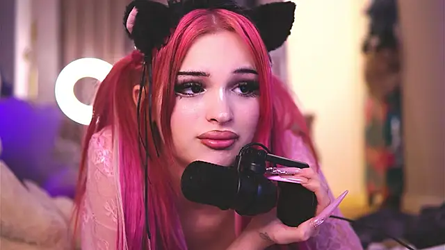 KatiaFinesse live sex cam