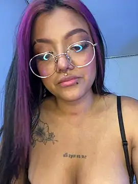 queen_of_you_heart's cam snapshot