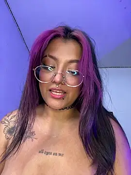 queen_of_you_heart's cam snapshot