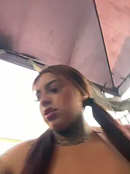 EmilyMoore_Pink's cam snapshot