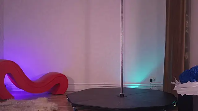 KittyCaitlin live sex cam