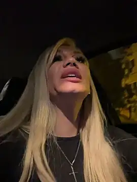 AlmaRusell's cam snapshot