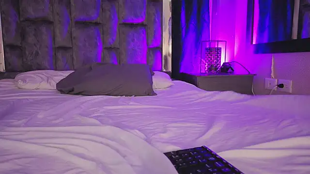 Mia_Oxford's cam snapshot