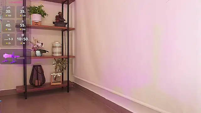 Sassy--Girl's cam snapshot