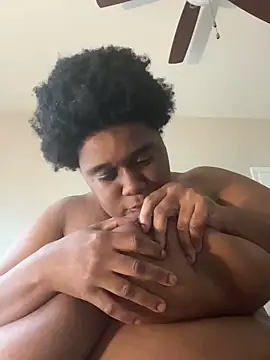 bigmama_deshayyy's cam snapshot