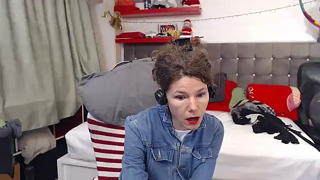 kellyterapy's cam snapshot