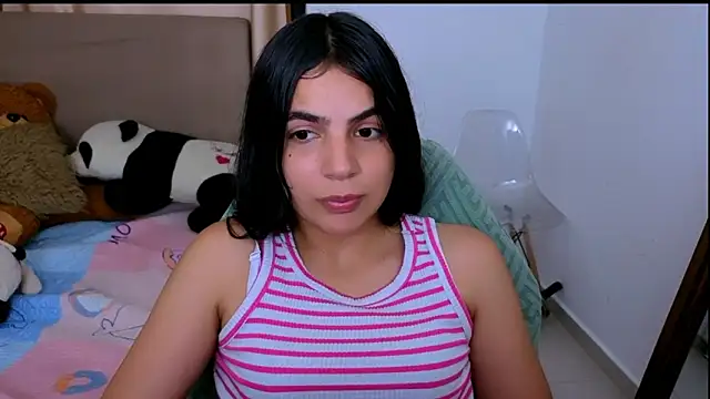 _elenna's cam snapshot