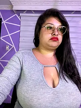 MiiaaJoness's cam snapshot