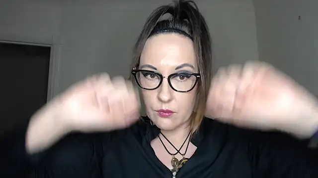 Humiliatrixxxx's cam snapshot