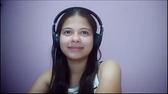 AuroraMacintosh's cam snapshot