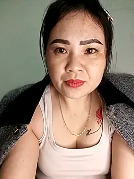 Luckygirls-399's cam snapshot