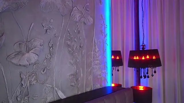 eva_fashionista's cam snapshot