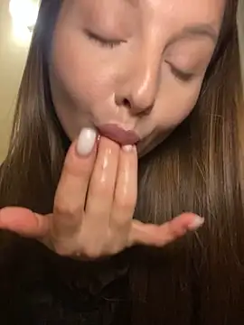 KrisMagnoly's cam snapshot