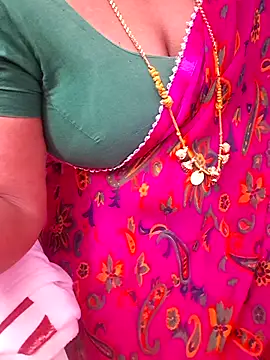 Tamil_Ammani's cam snapshot