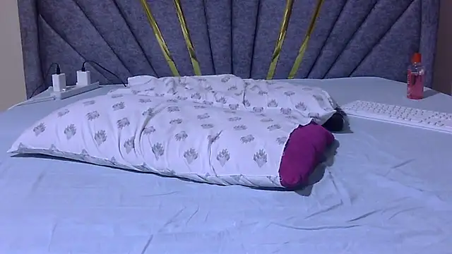 SHYNNYBLAQASS's cam snapshot