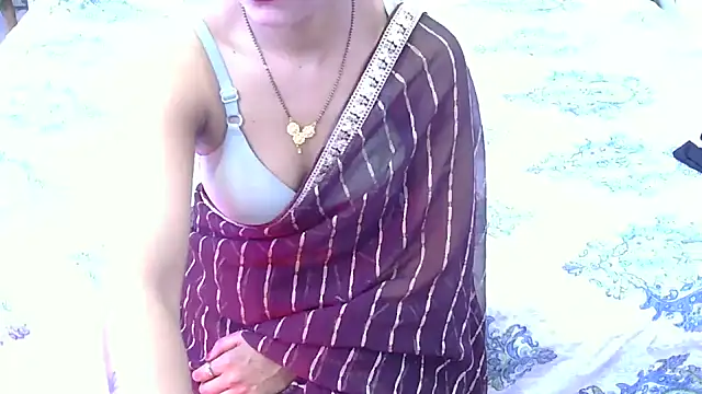 Lovelyy-couple's cam snapshot