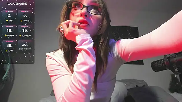 JuliaVangg_19's cam snapshot