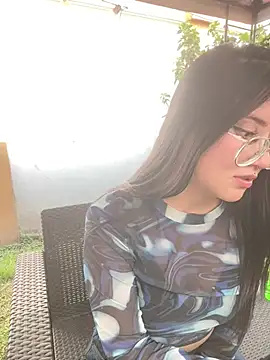 StrawberryPink_'s cam snapshot