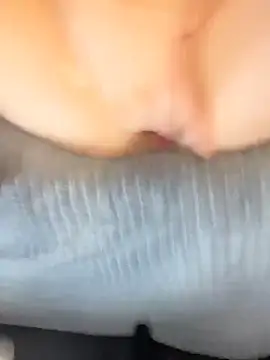 SweetieSinXXX live sex cam