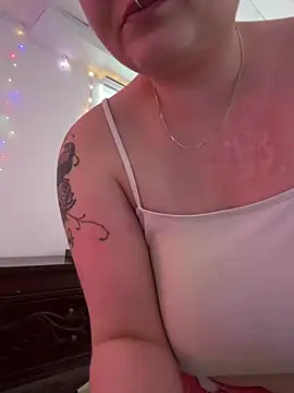 CurvesNChaos's cam snapshot