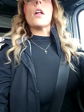 LilyOrion live sex cam