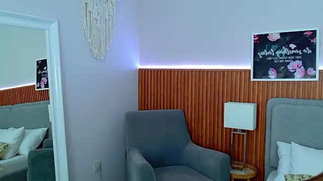 Lili_Lohan's cam snapshot