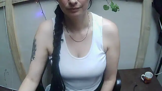 Megan_pvt_hot's cam snapshot