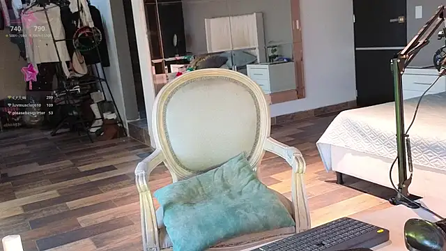 greyslopez's cam snapshot