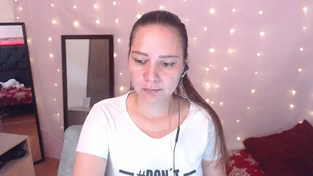 camila_delarosa's cam snapshot