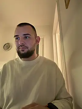 LunaFoxTip live sex cam