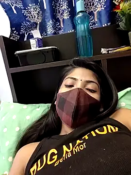 priya_26 live sex cam