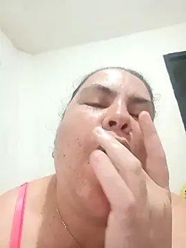 yaneth_'s cam snapshot