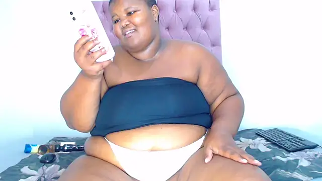 LadyBear2002's cam snapshot